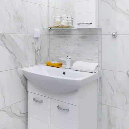 Oops! By Rv Apartment *